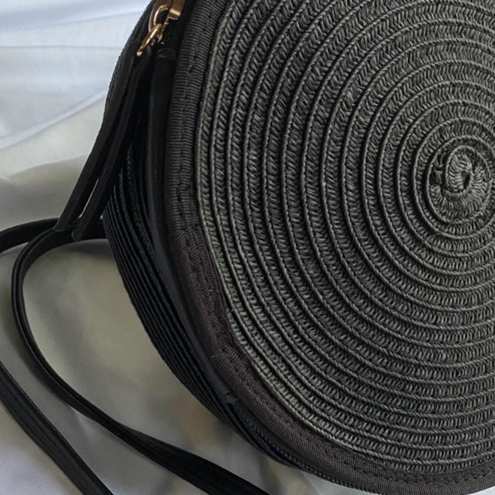 PACSUN // Round Woven Crossbody